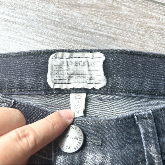 Current Elliott The Stiletto Highland Leopard in Black Ankle Jeans - Picture 4 of 13